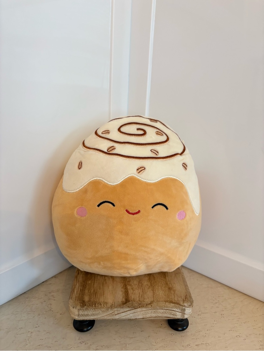 Squishmallow Chanel the Cinnamon Roll